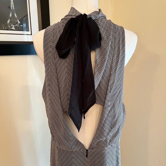 Reiss Jenna Chevron Print Midi Dress - Picture 9 of 9